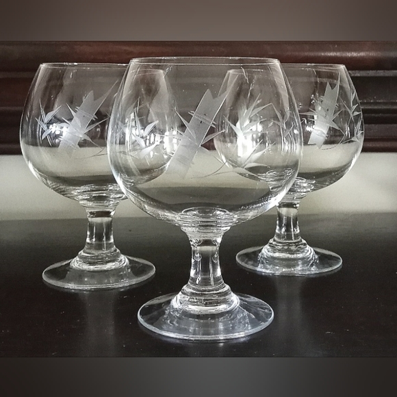 Set Of (3) Vintage Etched Crystal Cognac Glasses Brandy Snifters - Picture 1 of 6